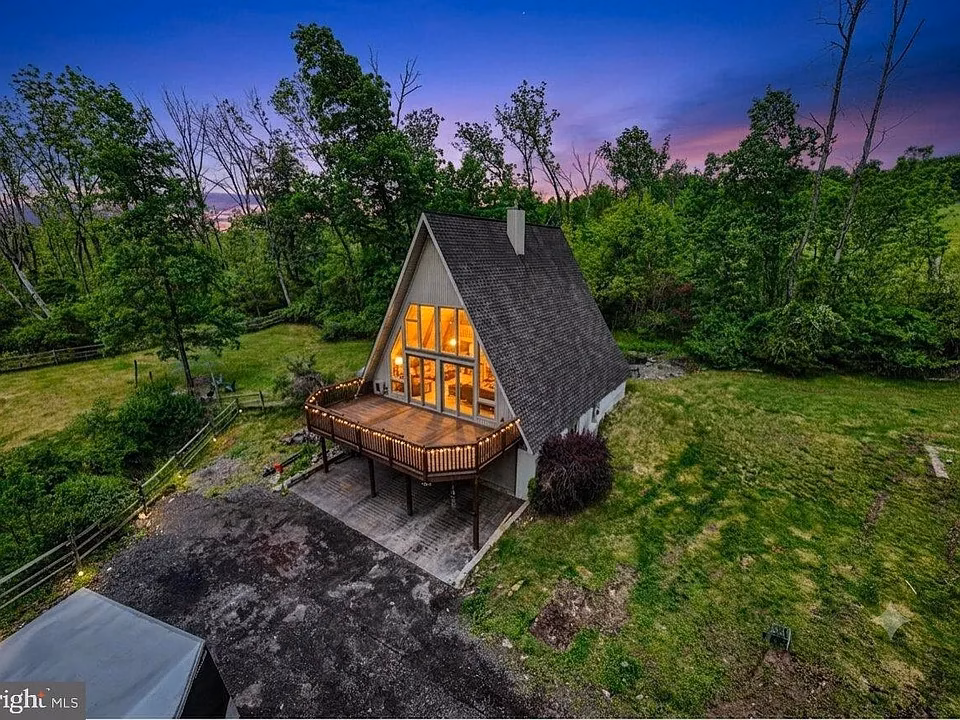 Private A-Frame Retreat with Modern Comfort and Scenic Outdoor Living