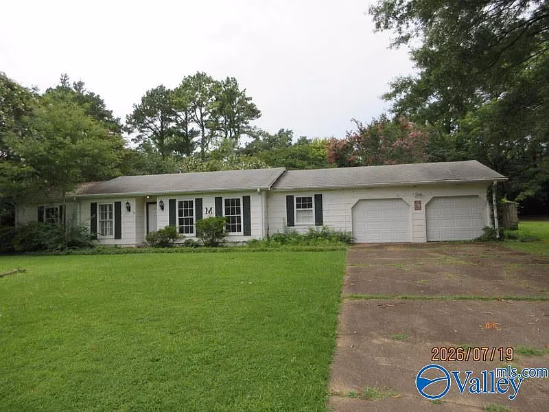 Spacious 4BR Ranch Retreat with Fireplace & Sunroom